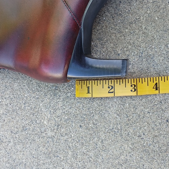 Hillard & Hanson Burgundy Ankle Boots - Picture 5 of 10